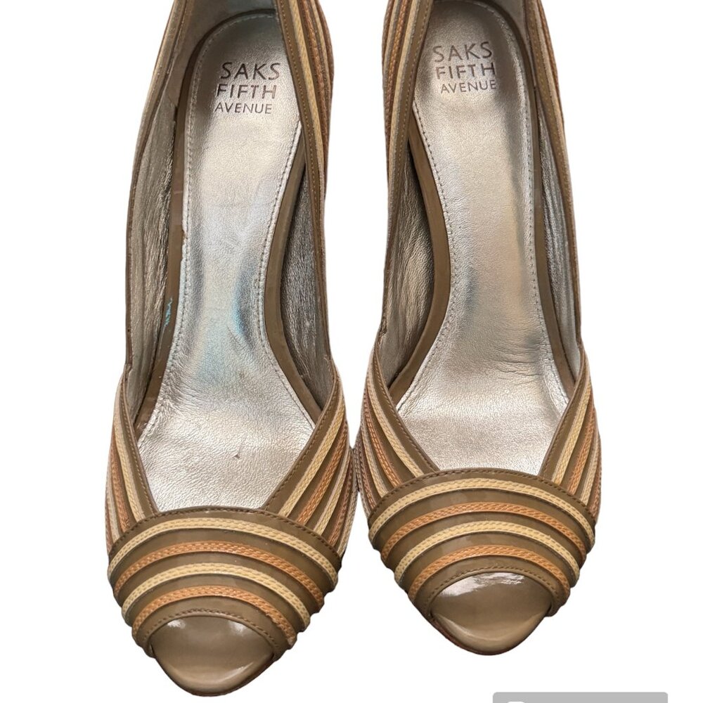 Sak’s Fifth Ave size 10 pumps